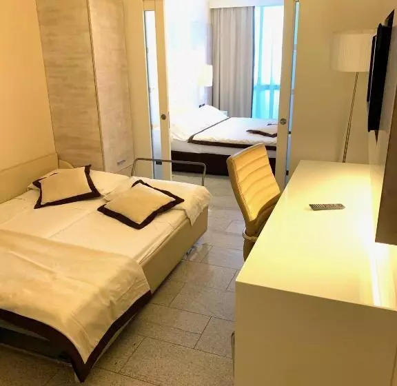 سوییت جونیور, San Carlo