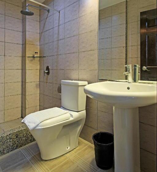 디럭스 룸, The Orchard Cebu Hotel & Suites