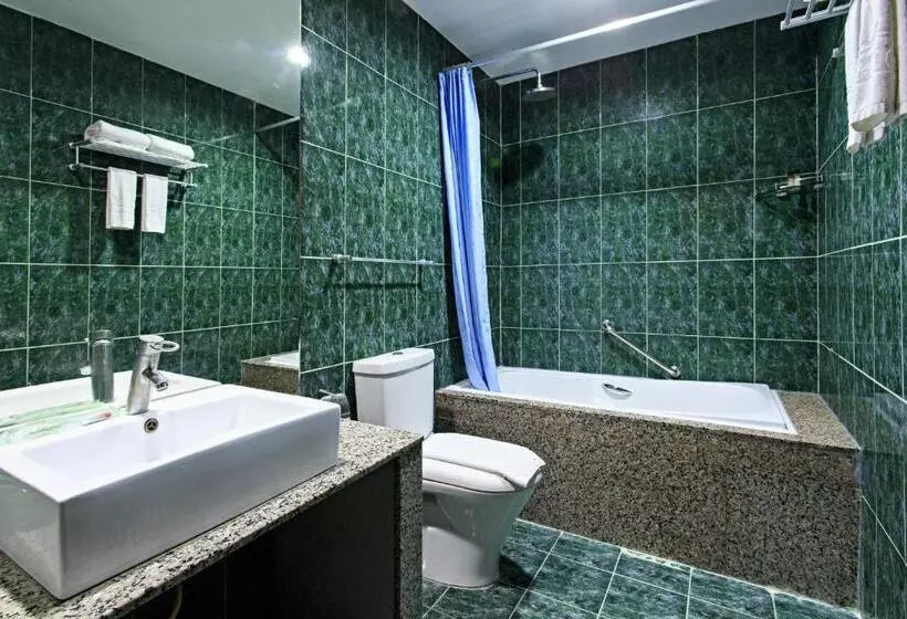 سوییت, The Orchard Cebu Hotel & Suites