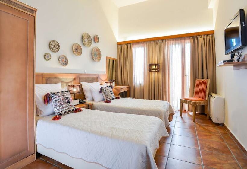 اتاق لوکس, Varos Village Boutique