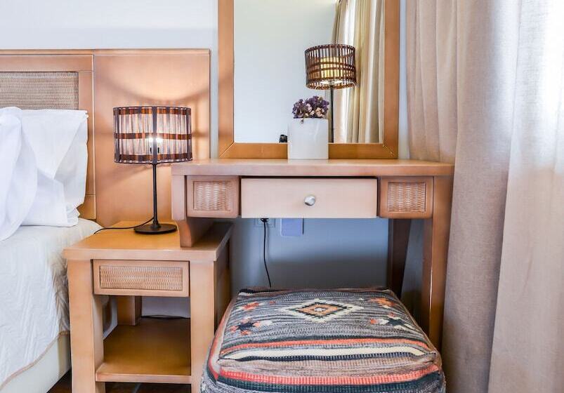 اتاق لوکس, Varos Village Boutique