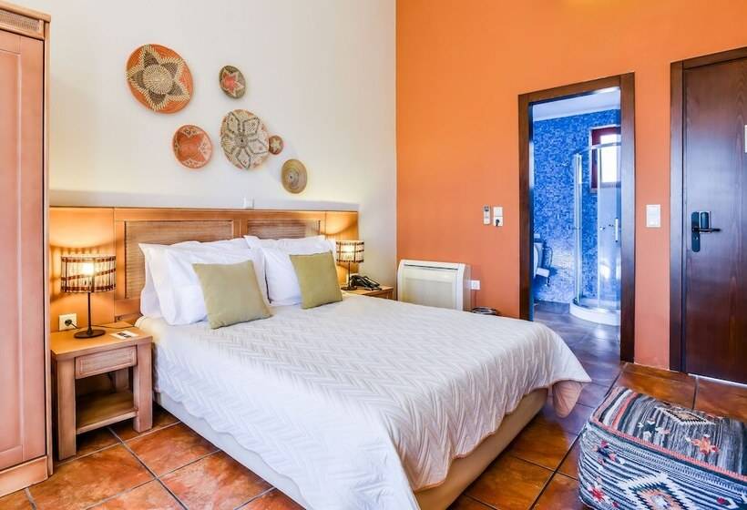 اتاق لوکس, Varos Village Boutique