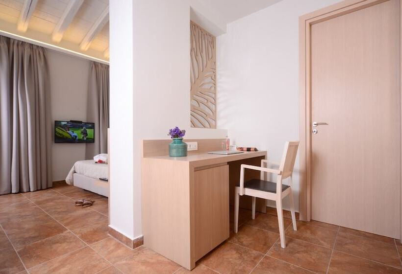 اتاق اجرایی, Varos Village Boutique