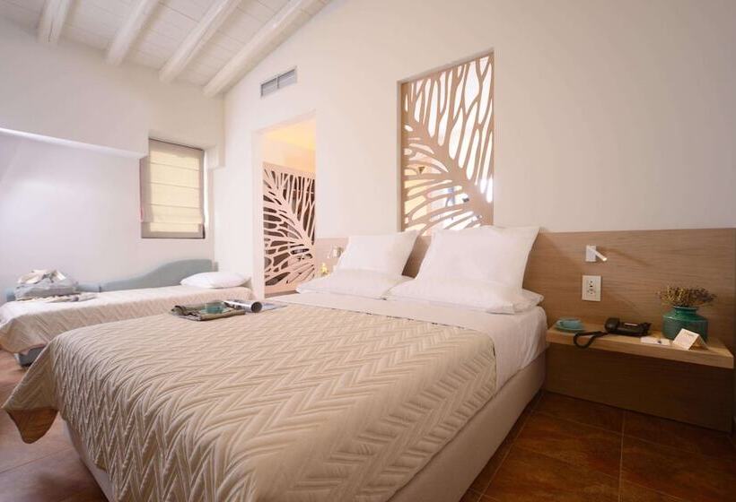 اتاق اجرایی, Varos Village Boutique