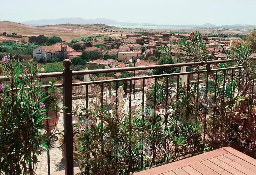 اتاق لوکس, Varos Village Boutique