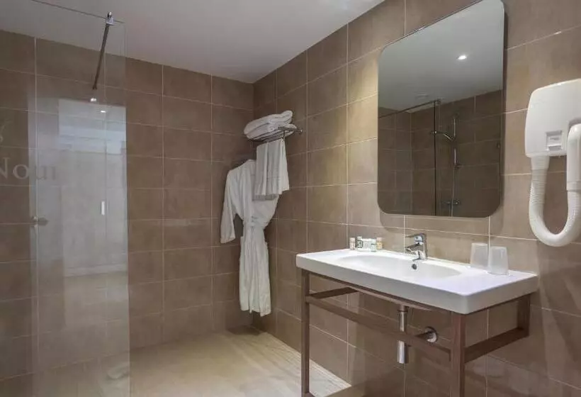 اتاق استاندارد یک نفره, Nour Congress & Resort