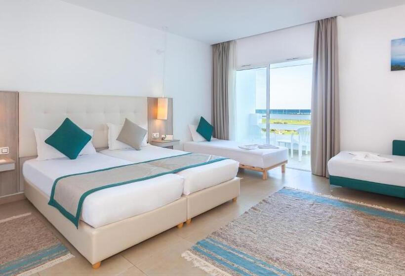 带海景标准四人间, Nour Congress & Resort