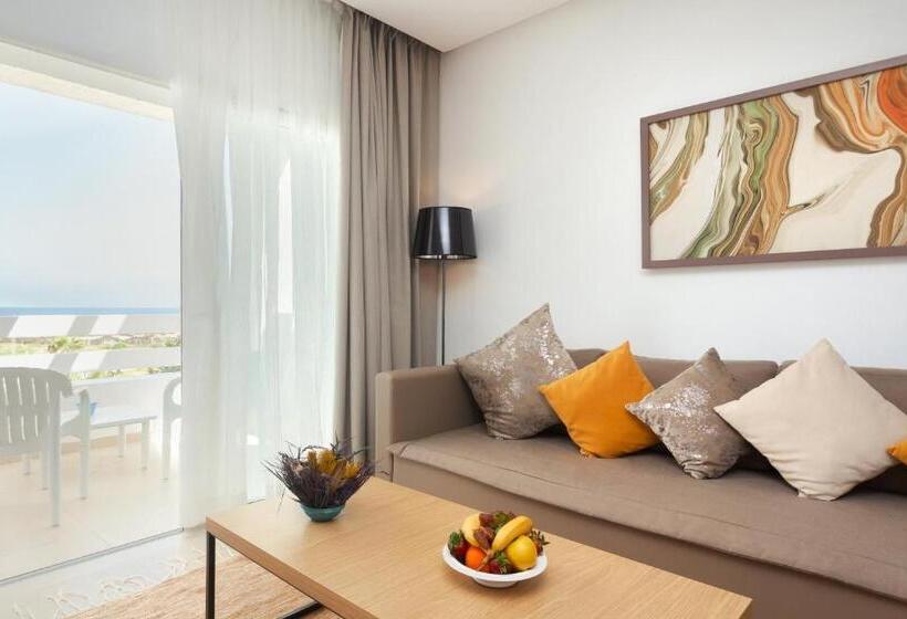 带海景的复工套房, Nour Congress & Resort