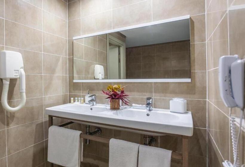 带海景的复工套房, Nour Congress & Resort