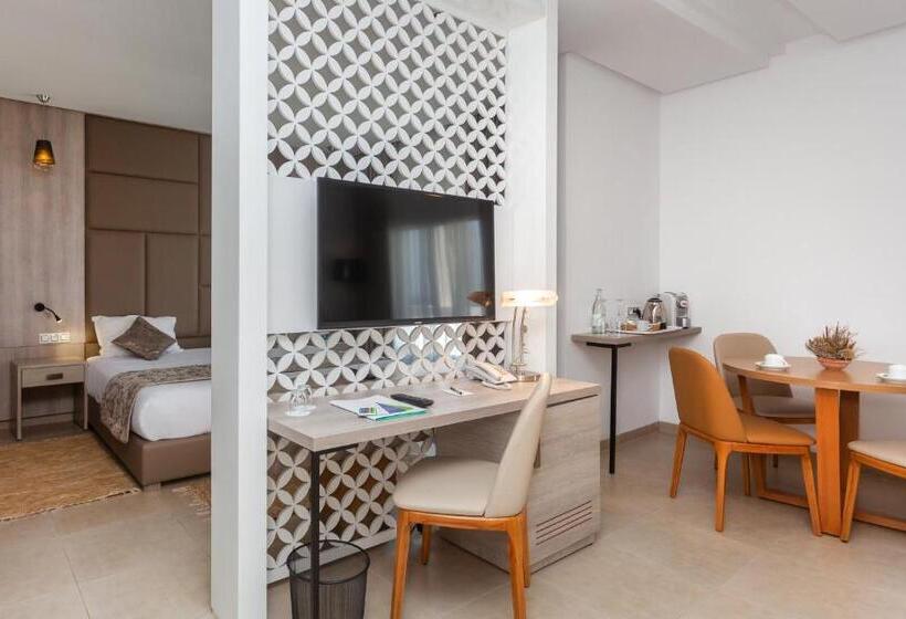 带海景的复工套房, Nour Congress & Resort