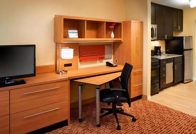 キングサイドベッドのスタンダードワンルーム, Towneplace Suites By Marriott Saginaw