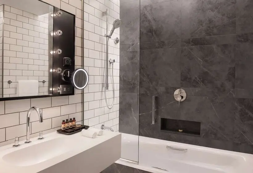 Standard-huone 2 Parivuodetta, The Wb Abu Dhabi, Curio Collection By Hilton