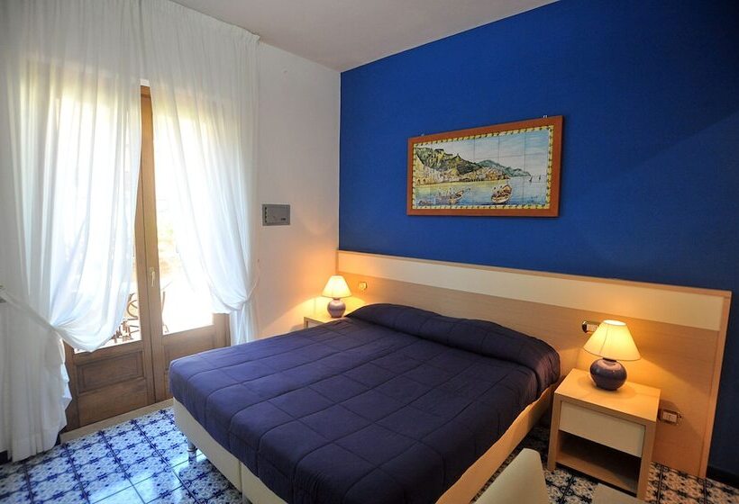 Четырехместный Номер Стандарт, Villa Adriana Amalfi