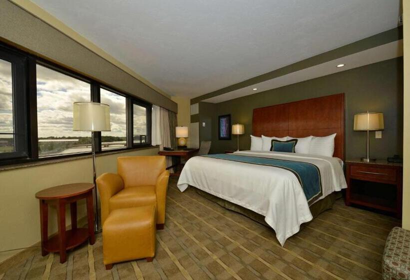 غرفة قياسية سرير كينج, Oshkosh Marriott Waterfront Hotel & Convention Center