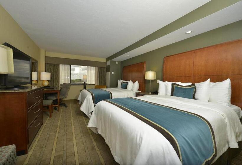 Номер Стандарт, Oshkosh Marriott Waterfront Hotel & Convention Center