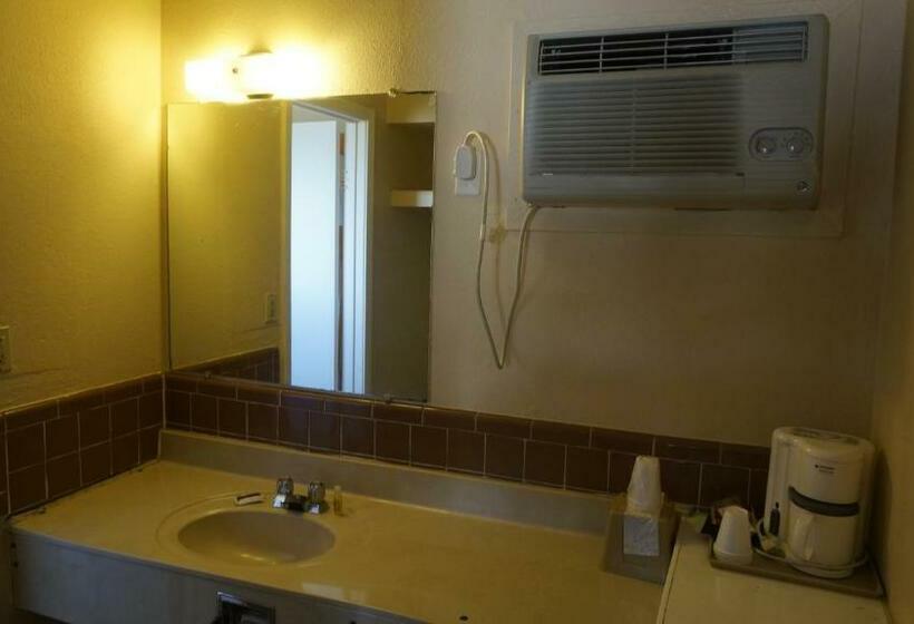 غرفه قياسيه سريرين مزدوجين, Budget Inn Malvern