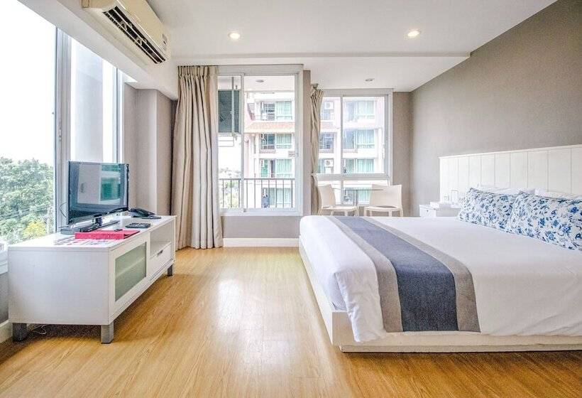 Quarto Deluxe, Cinnamon Hotel Bangkok