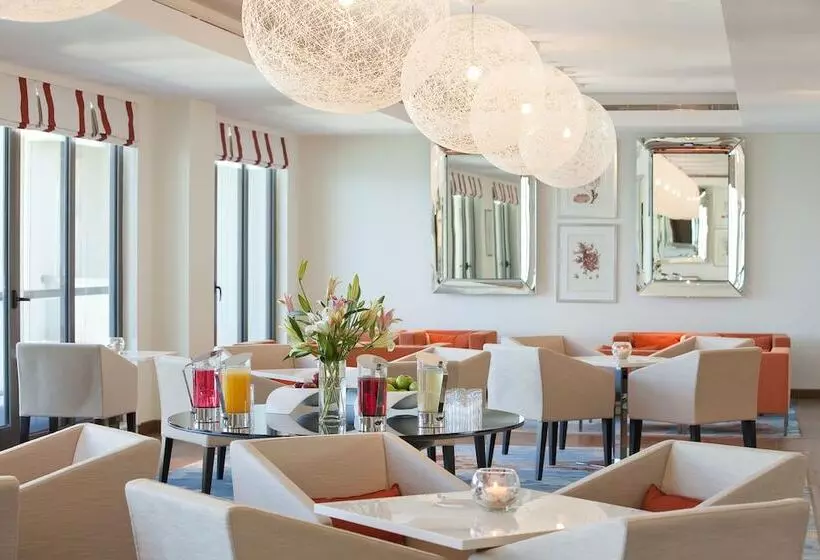 オーシャンビューのクラブルーム, Ja Ocean View Hotel, Jumeirah Beach Dubai
