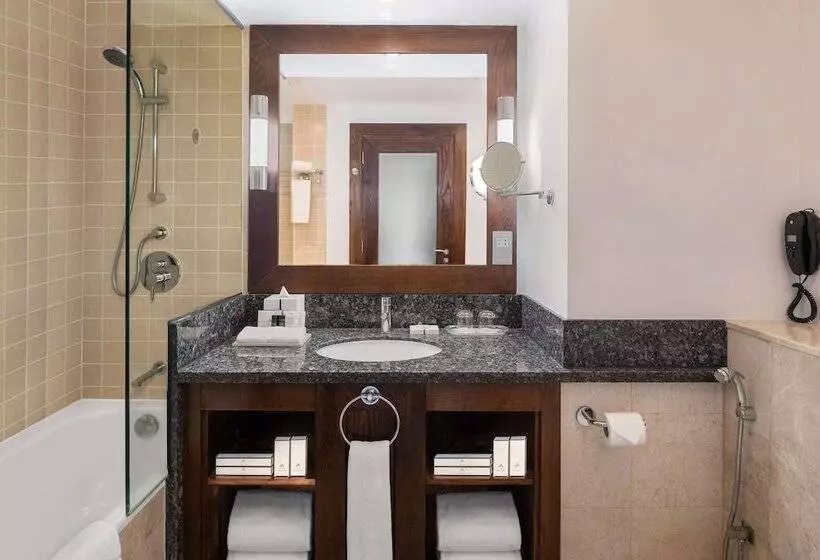コネクティングルーム（家族用）。, Ja Ocean View Hotel, Jumeirah Beach Dubai