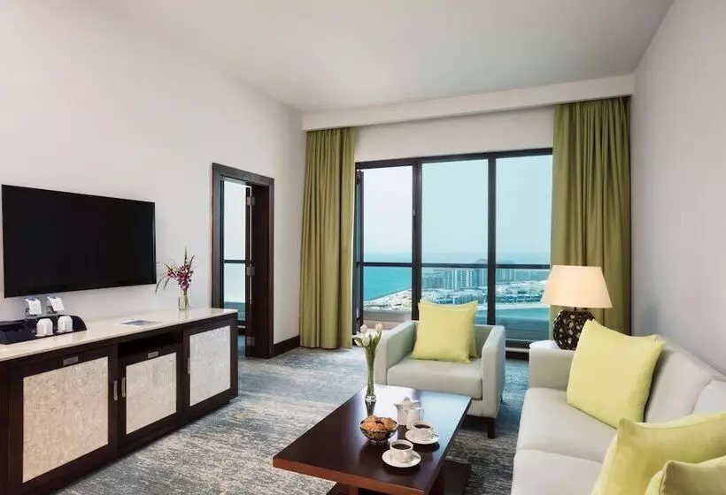 コネクティングルーム（家族用）。, Ja Ocean View Hotel, Jumeirah Beach Dubai