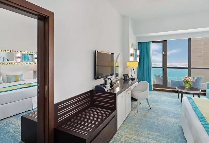 コネクティングルーム（家族用）。, Ja Ocean View Hotel, Jumeirah Beach Dubai