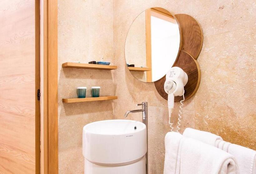 Классический Номер, Laqua By The Sea