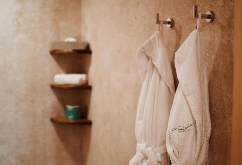 Классический Номер, Laqua By The Sea