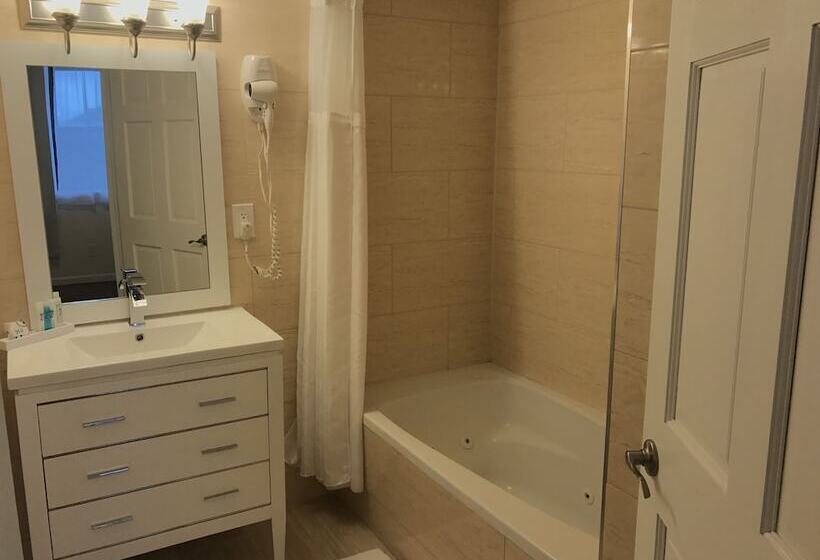 Junior Suite, Long Beach