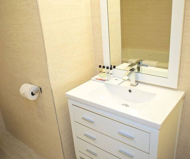 Junior Suite, Long Beach