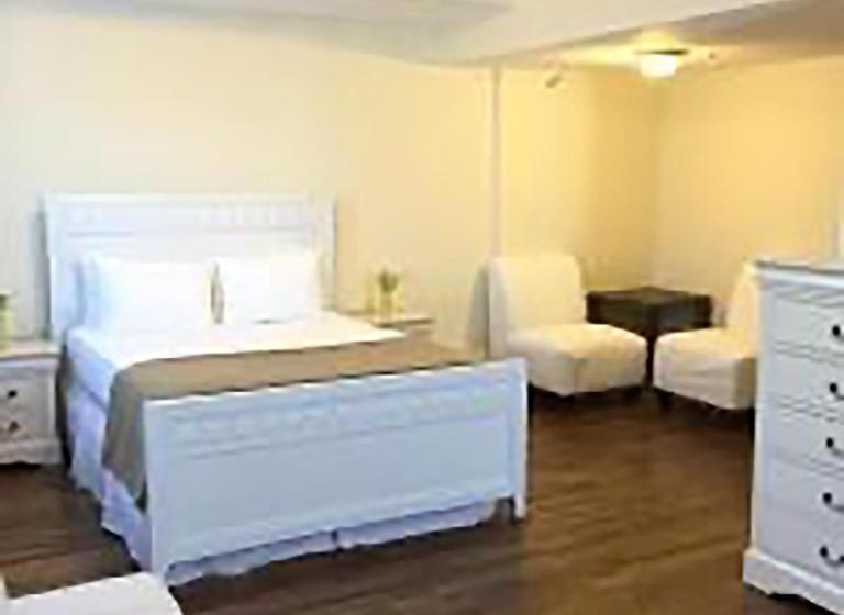 Junior Suite, Long Beach