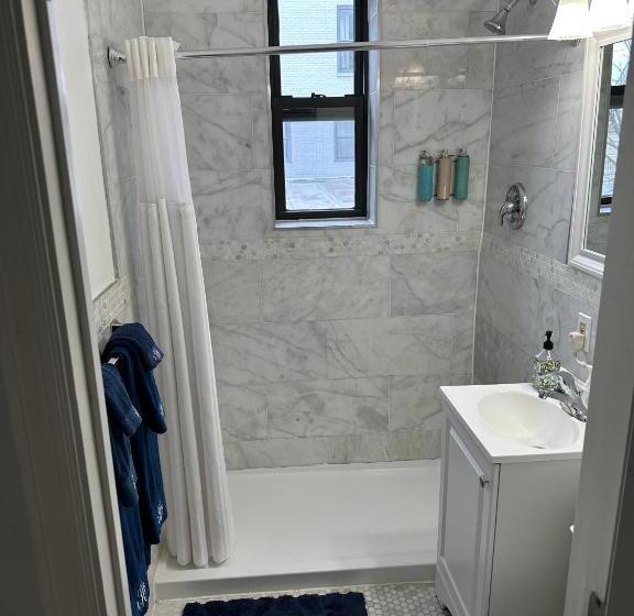 Junior Suite, Long Beach