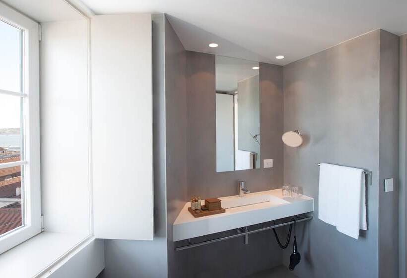 Habitación Estándar Abuhardillada, Memmo Alfama   Design Hotels