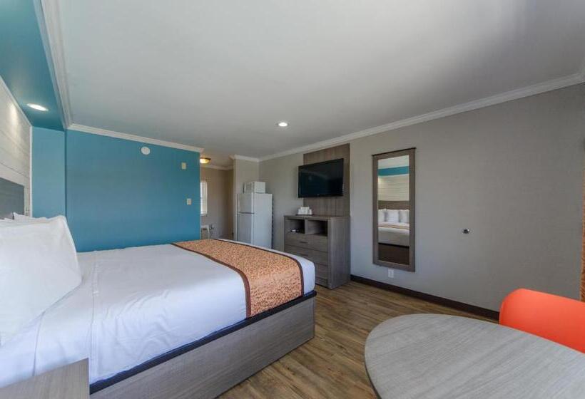 חדר דחוקס עם מיטת קינג, Dolphin Inn