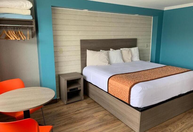 חדר דחוקס עם מיטת קינג, Dolphin Inn