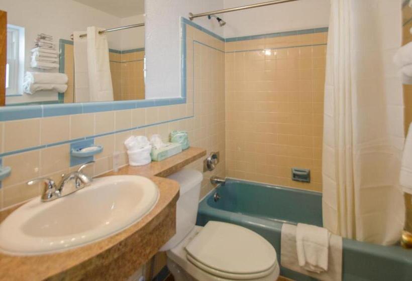 Стандартный Номер Кровать Кинг, Dolphin Inn