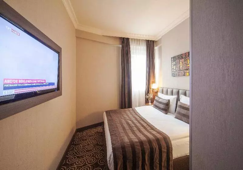 2 Bedroom Apartment