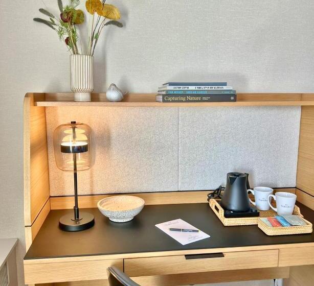 스탠다드 스튜디오 킹침대, The Watershed   Formerly Hotel Zero Degrees