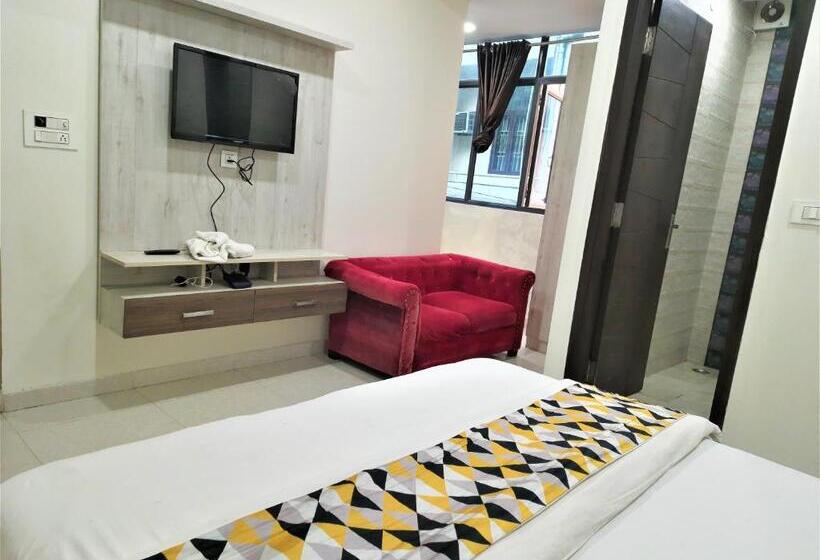 Номер Deluxe, Le Heritage , Nizamudin Railway Station