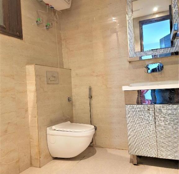 Номер Deluxe, Le Heritage , Nizamudin Railway Station