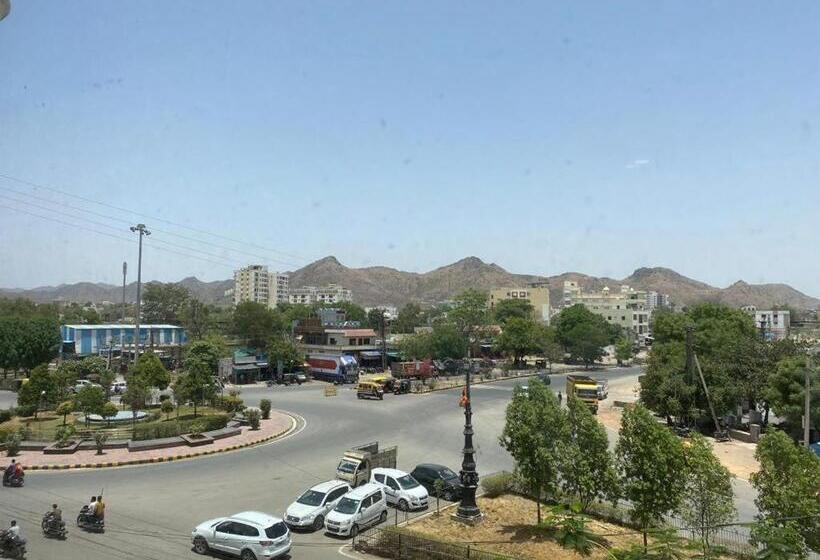 اتاق سوپریور, Lilichham