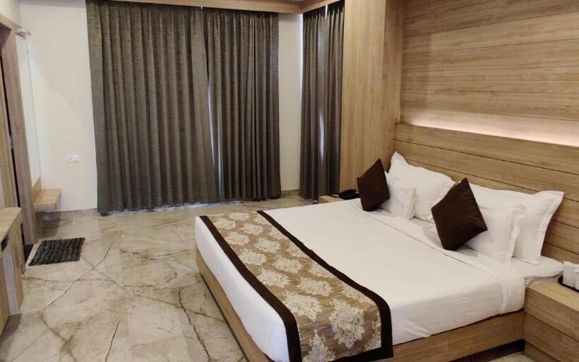 اتاق سوپریور, Lilichham