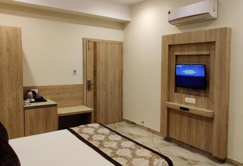 اتاق سوپریور, Lilichham