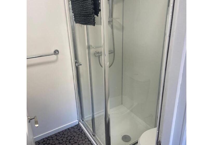 이코노미 싱글 룸, Winmar