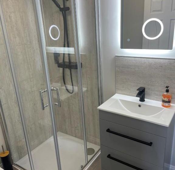 이코노미 룸, Winmar