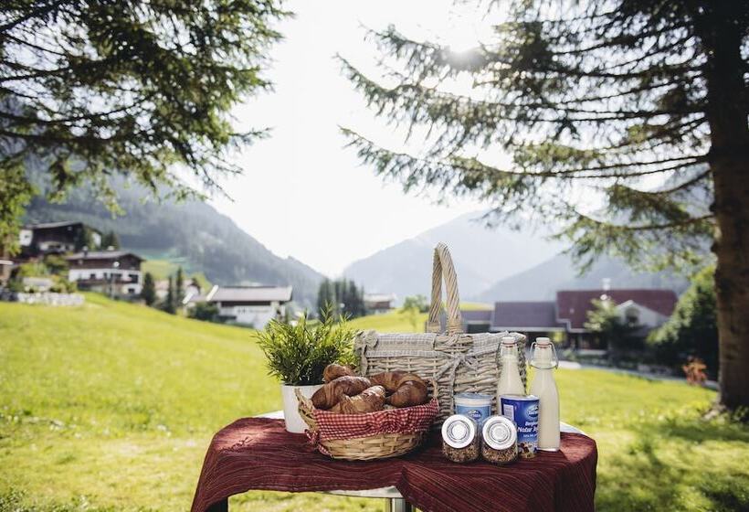 شقة كومفورت غرفتين نوم, Aparthotels Berwang, Haus Cornelia En Haus Wiesengrund