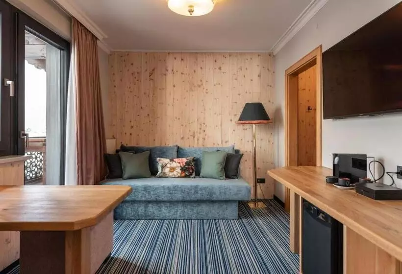 Sviitti Parveke, Erzherzog Johann Alpin Style Hotel   Adults Only