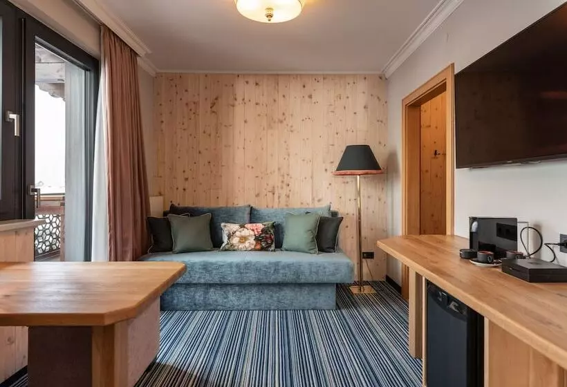 Sviitti Parveke, Erzherzog Johann Alpin Style Hotel   Adults Only