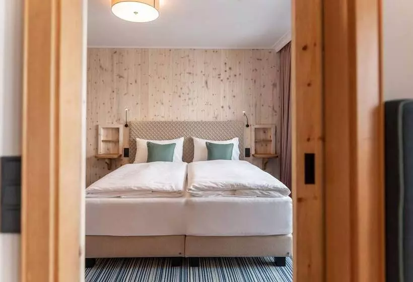 Sviitti Parveke, Erzherzog Johann Alpin Style Hotel   Adults Only