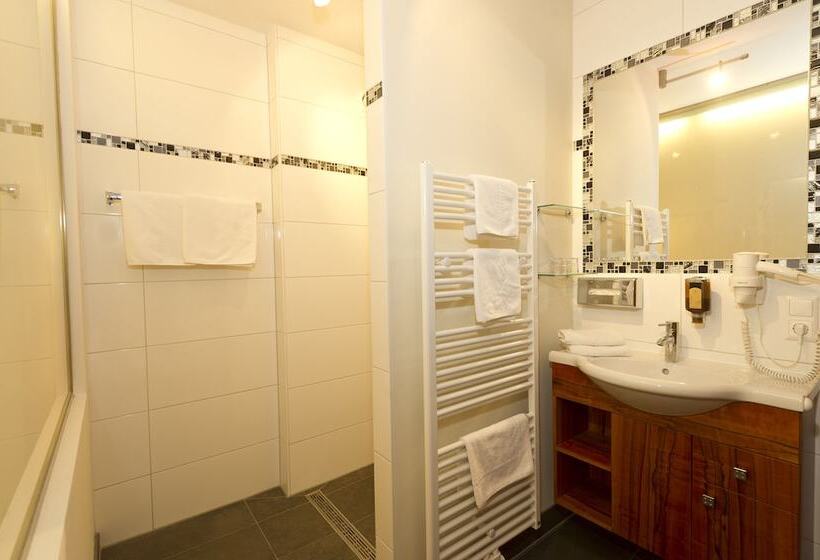 스탠다드 발코니 룸, Genusshotel Almrausch