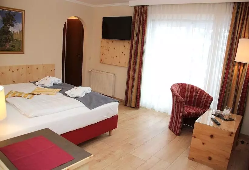 マウンテンビューファミリールーム, Genusshotel Almrausch